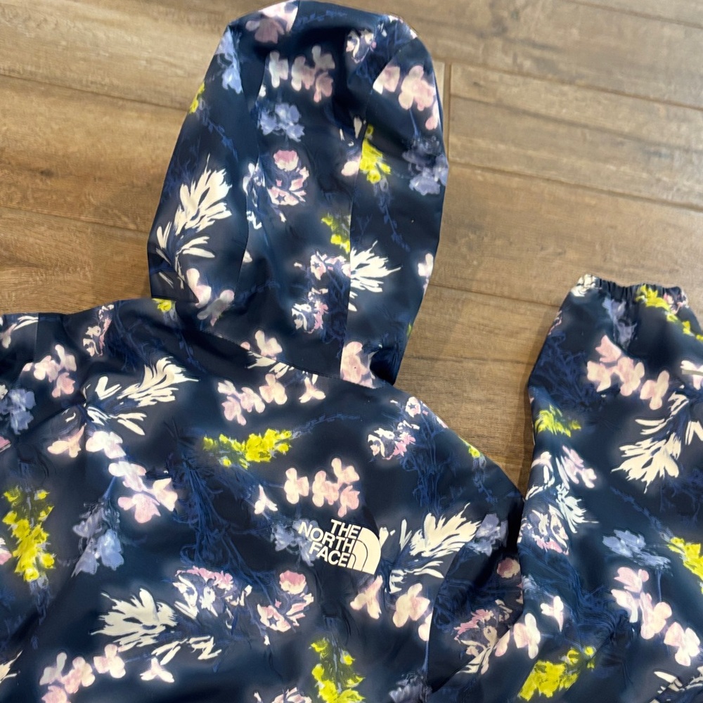 The North Face Kids' Floral Raincoat - girls Medium - Picture 11 of 11